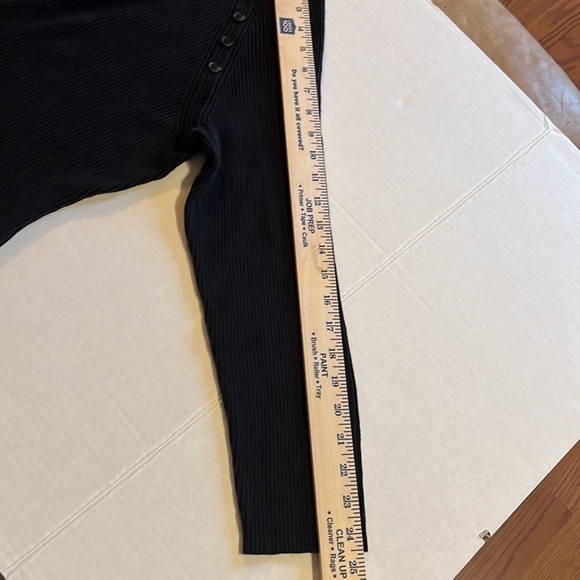 Lane Bryant-size 14/16-black long sleeve sweater with button detail - Picture 8 of 8